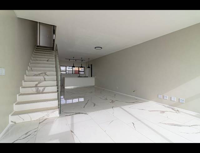 4 BEDROOM HOUSE FOR SALE IN JACKAL CREEK GOLF ESTATE
